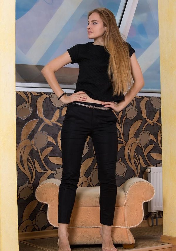 Варвара, 19 лет, 1 размер груди